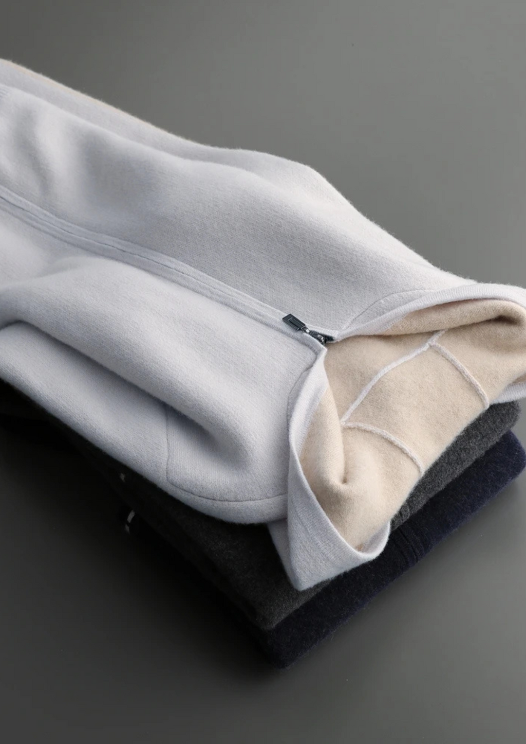 GAEL | SUDADERA BICOLOR CON CREMALLERA.