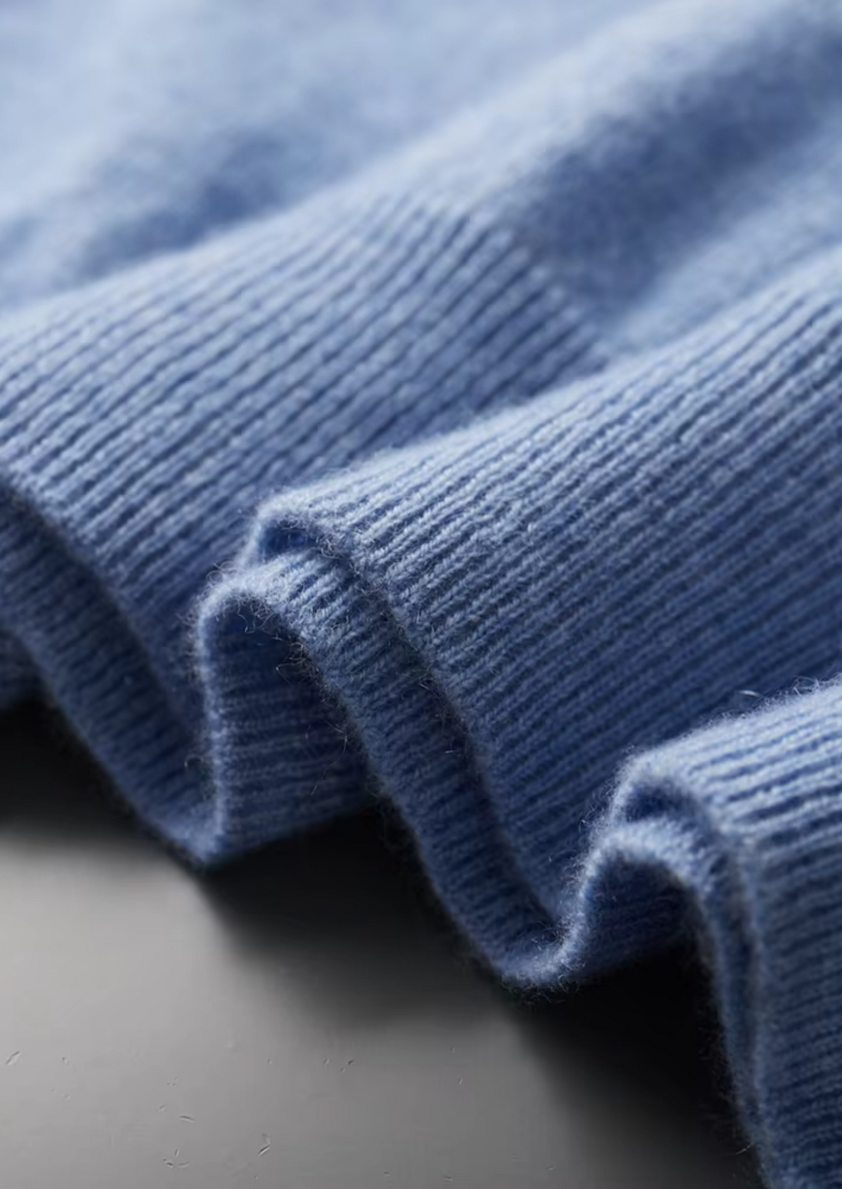 MATEO | CAMISETA DE CUELLO ALTO PREMIUM.
