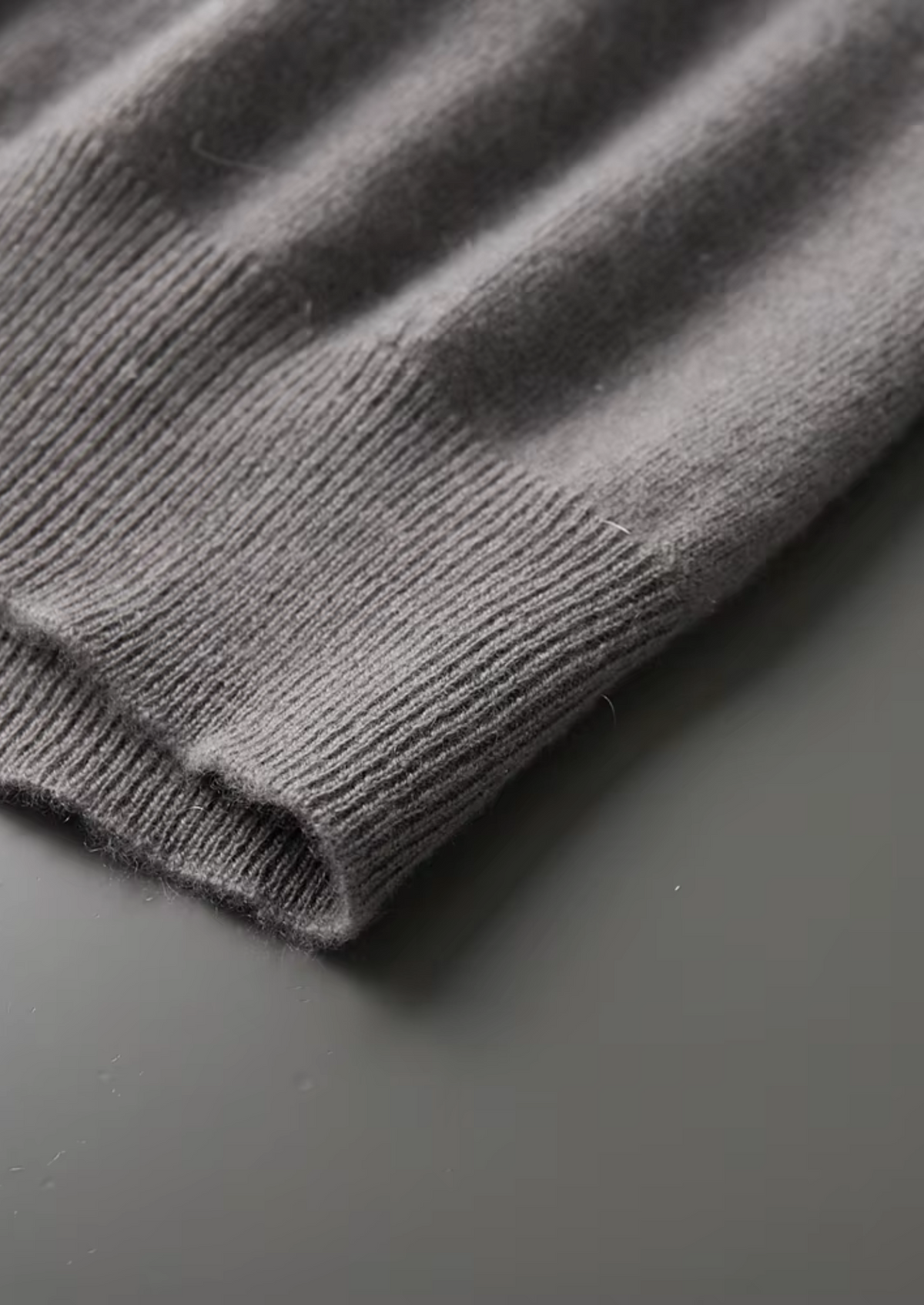 MATEO | CAMISETA DE CUELLO ALTO PREMIUM.