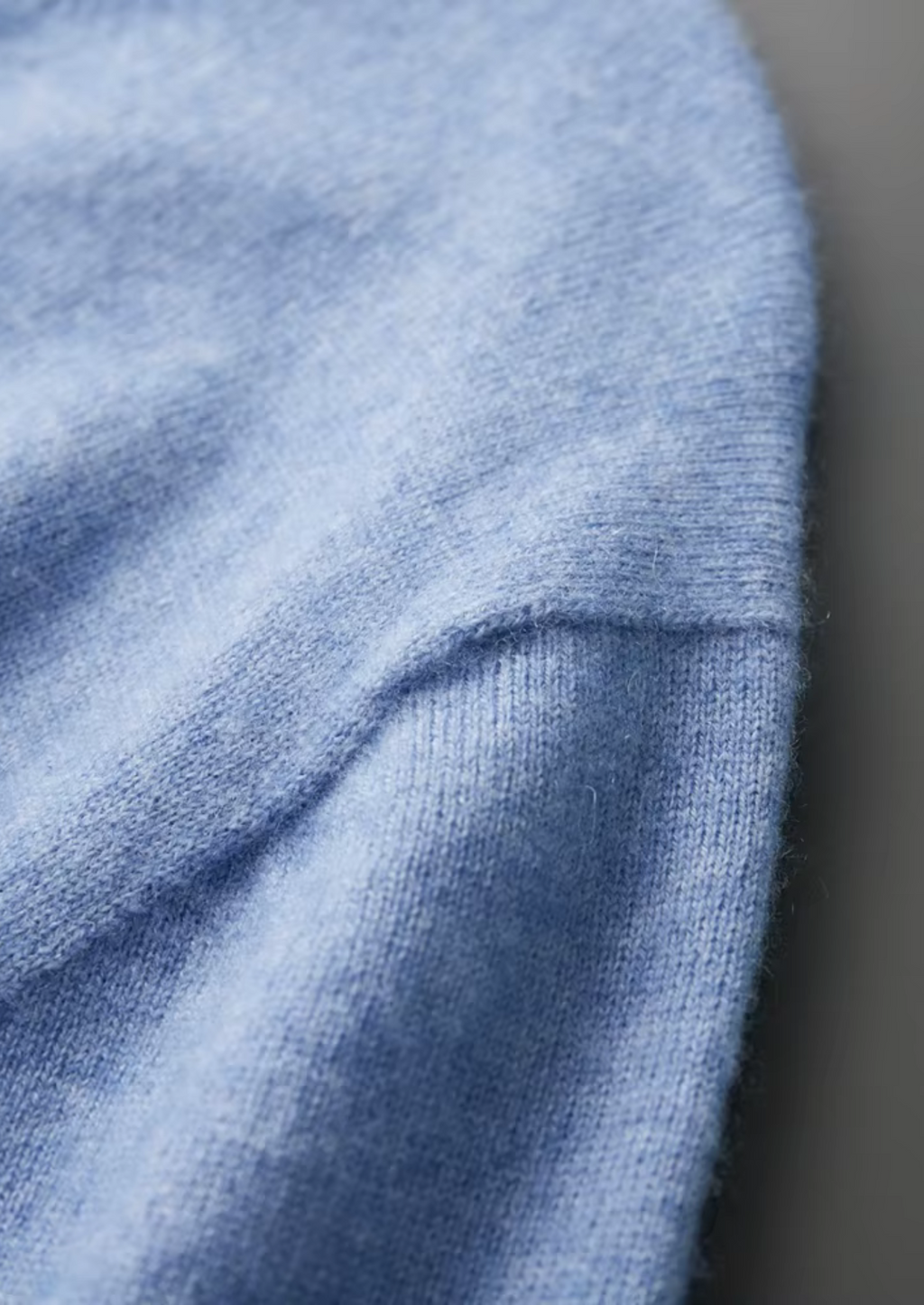 LUCAS | CAMISETA CLÁSICA DE ALGODÓN.