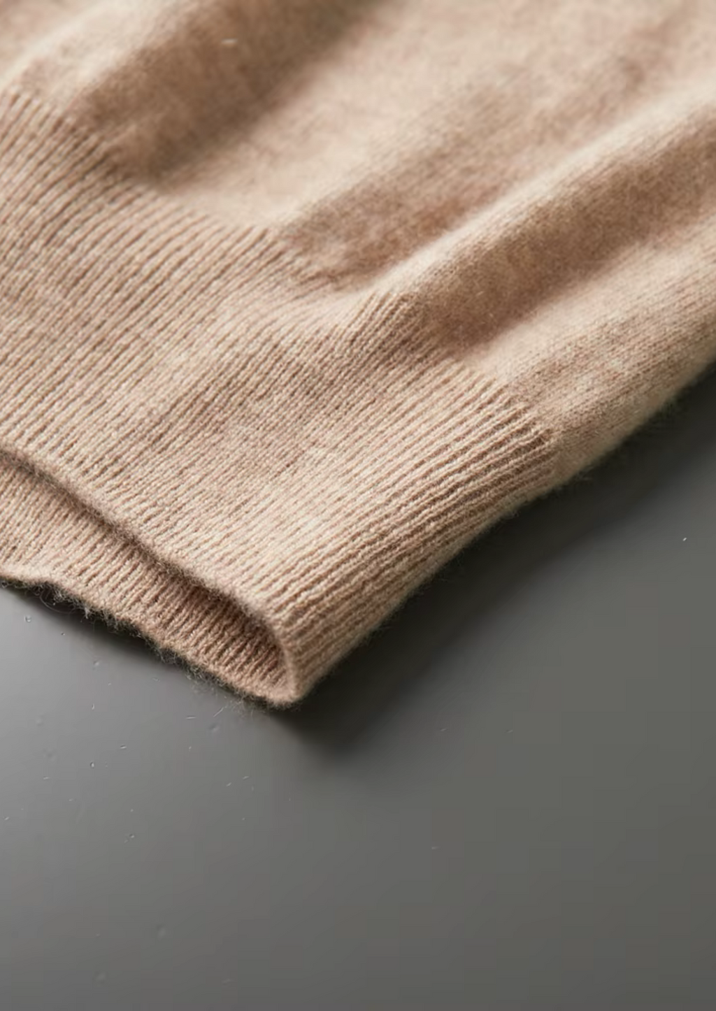 MATEO | CAMISETA DE CUELLO ALTO PREMIUM.