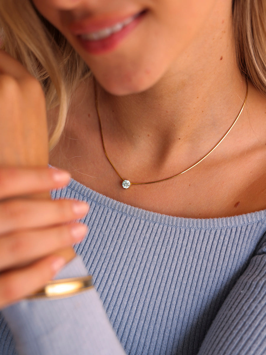 VALERIA | COLLAR CON CRISTAL AZUL.