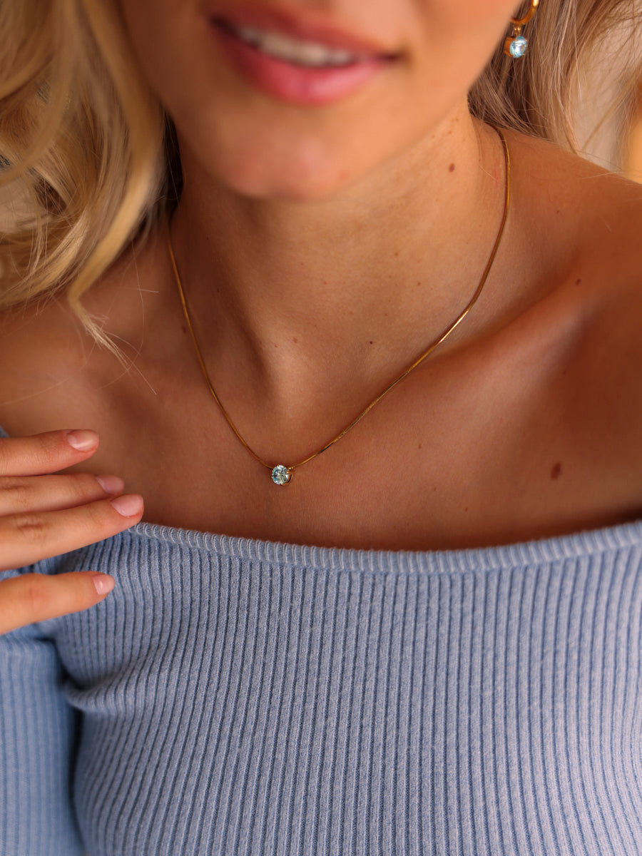 VALERIA | COLLAR CON CRISTAL AZUL.