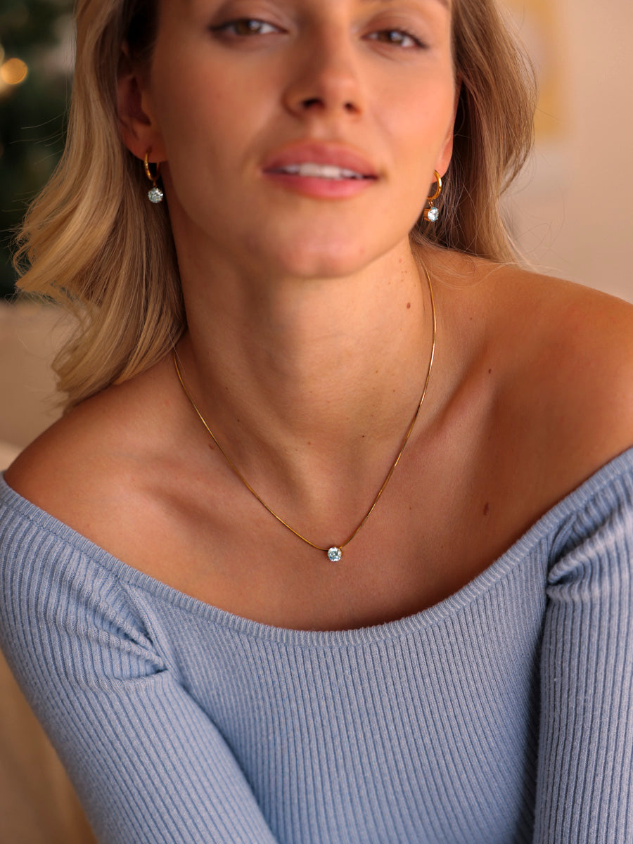 VALERIA | COLLAR CON CRISTAL AZUL.
