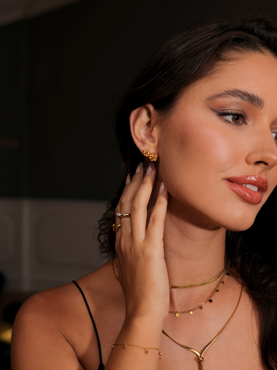 ALBA | PENDIENTES FLORALES ELEGANCE.