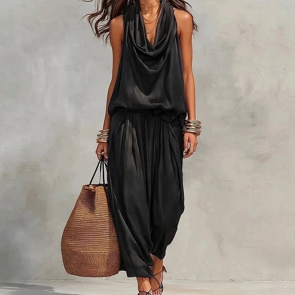Casilda | Conjunto de Dos Piezas con Top Halter Drapeado