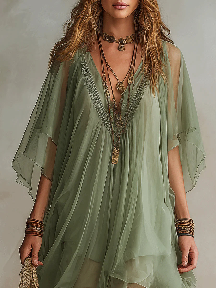 Carolina | Vestido Mini de Gasa Verde con Escote en V y Capas