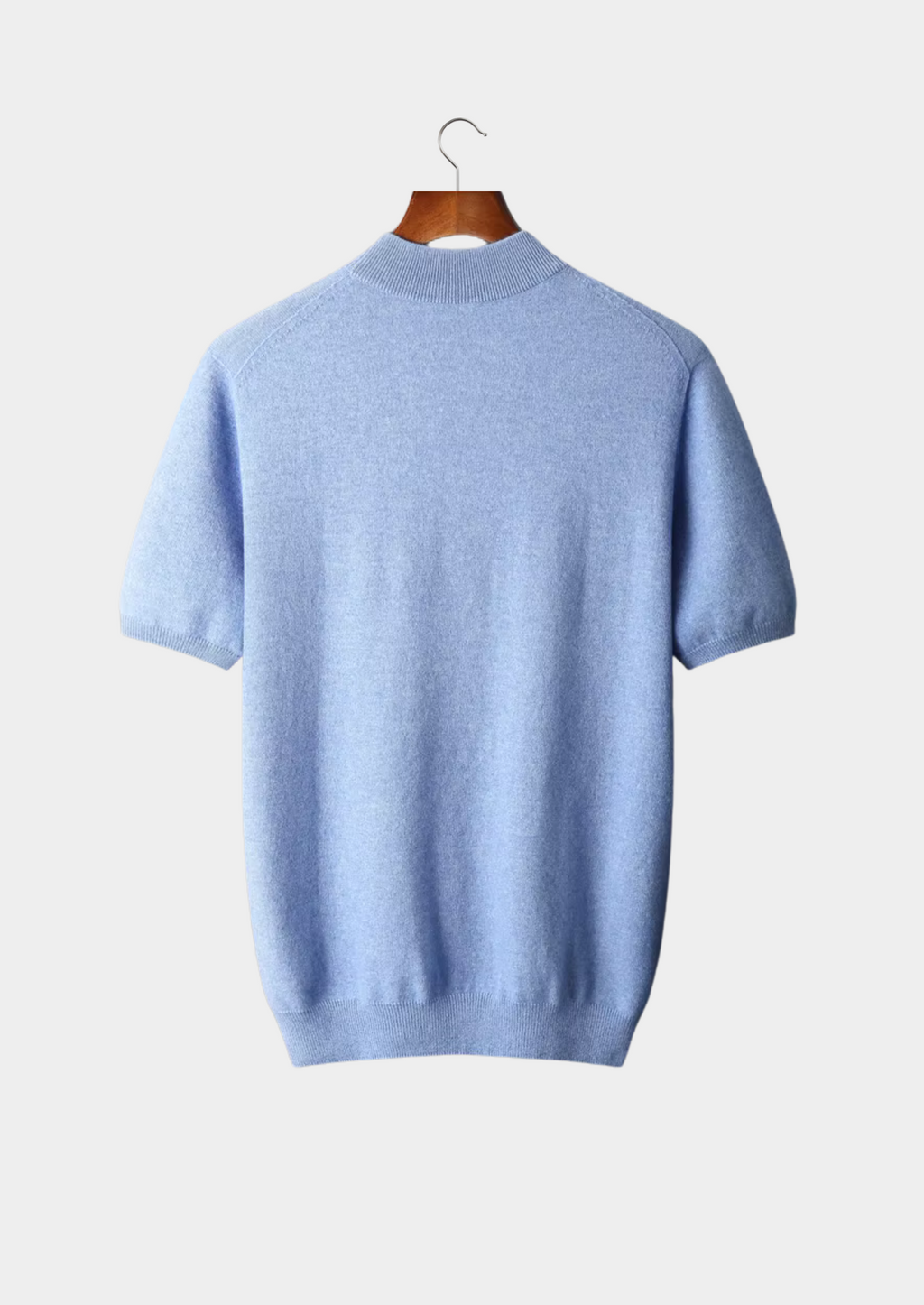 MATEO | CAMISETA DE CUELLO ALTO PREMIUM.