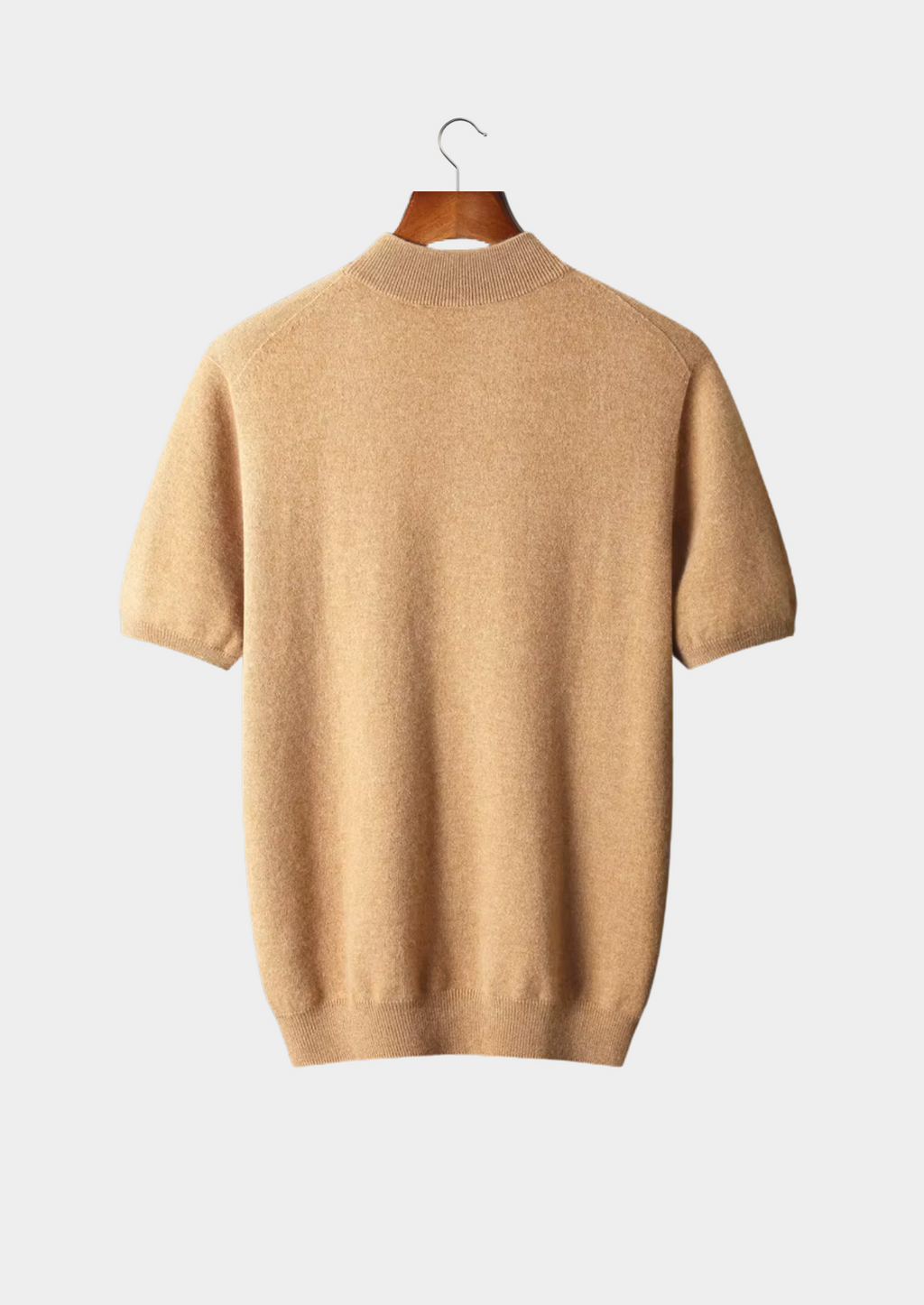 MATEO | CAMISETA DE CUELLO ALTO PREMIUM.