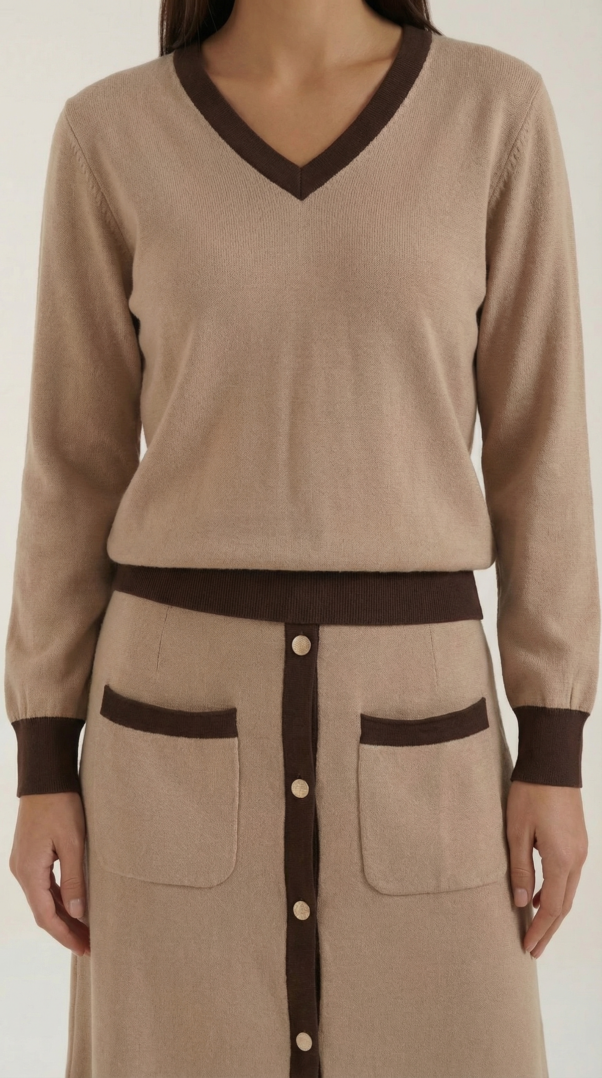Cheryl | Conjunto de Suéter en V y Falda Midi
