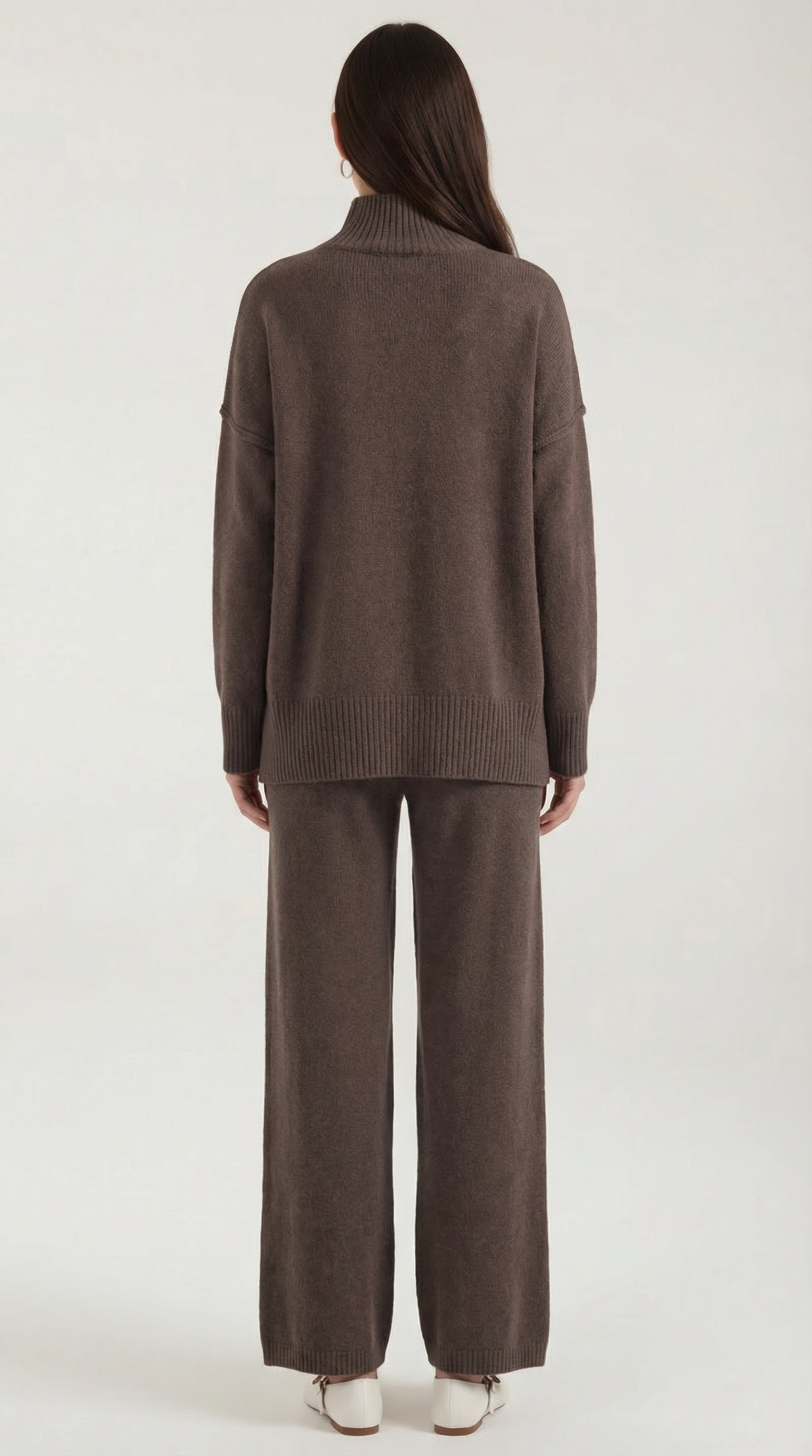 Paloma | Conjunto de Suéter de Cuello Alto de Punto y Pantalones Vaqueros