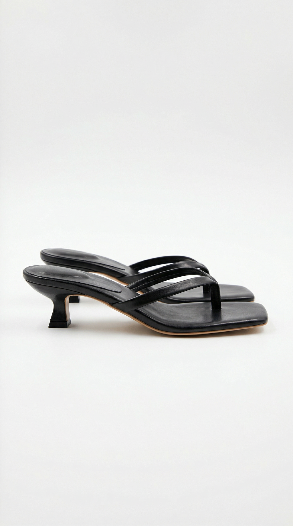 Jessica | Sandalias con Tacón Kitten y Diseño de Dedo