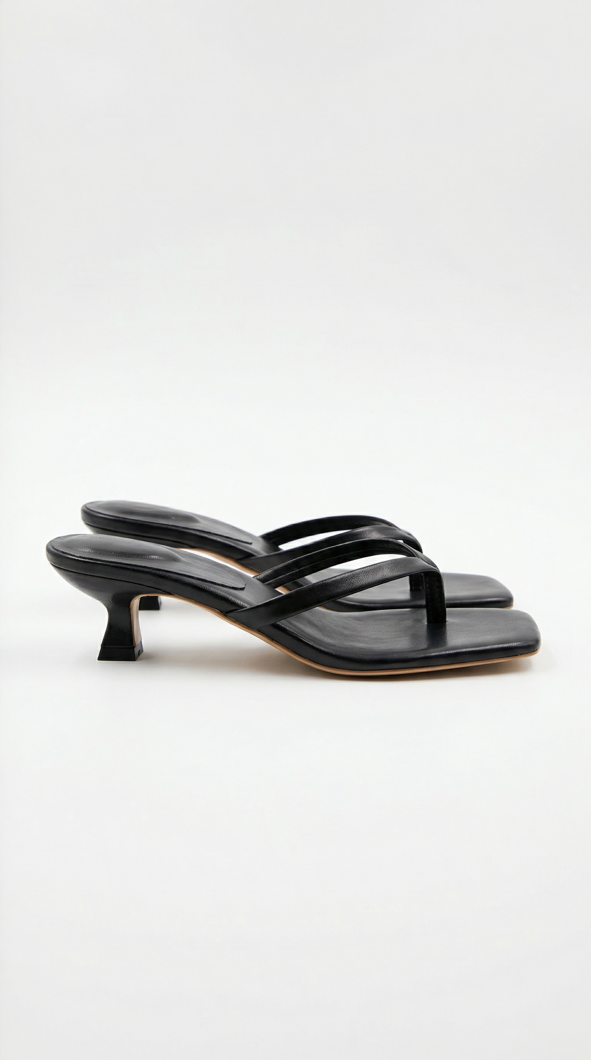 Jessica | Sandalias con Tacón Kitten y Diseño de Dedo