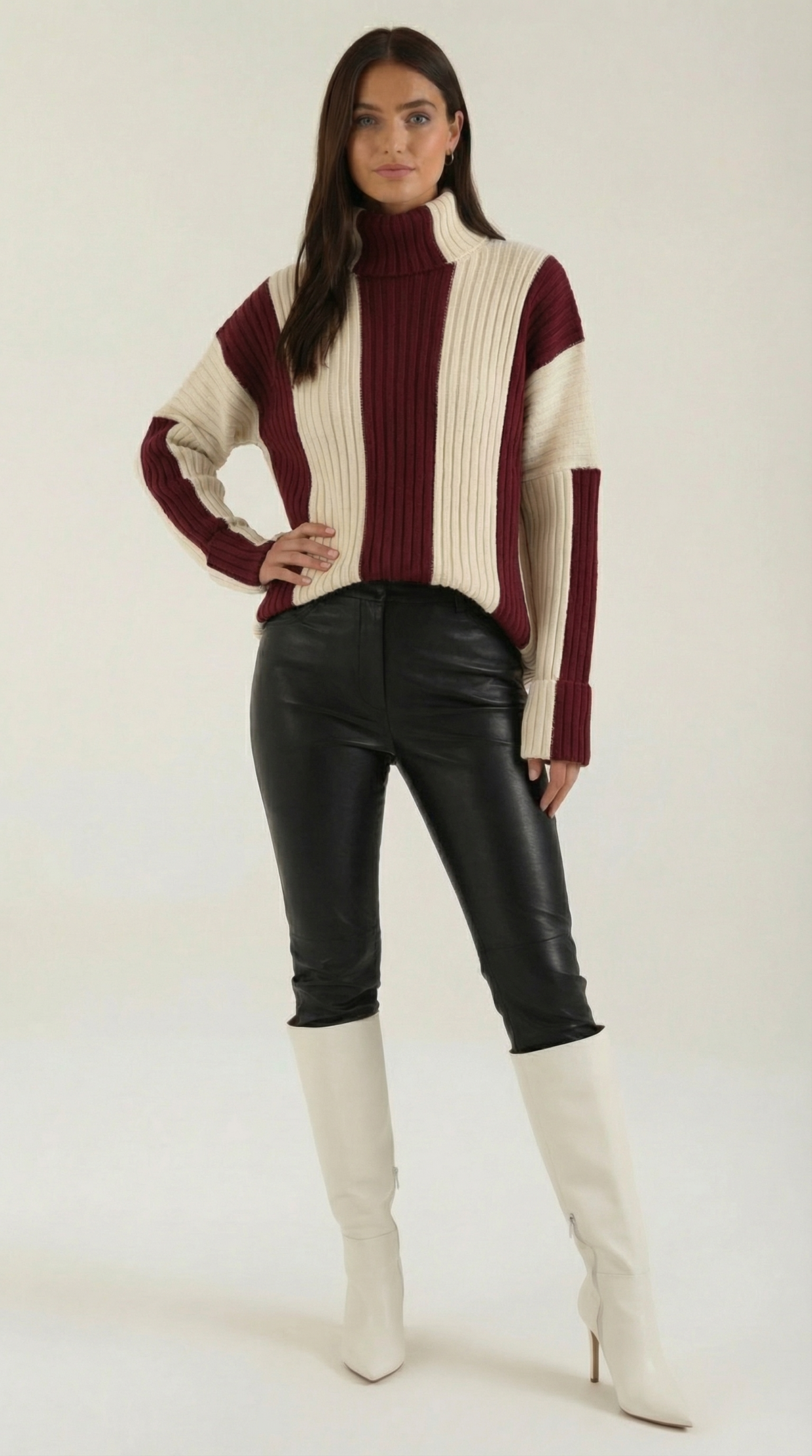 June | Suéter Oversize de Cuello Alto con Rayas