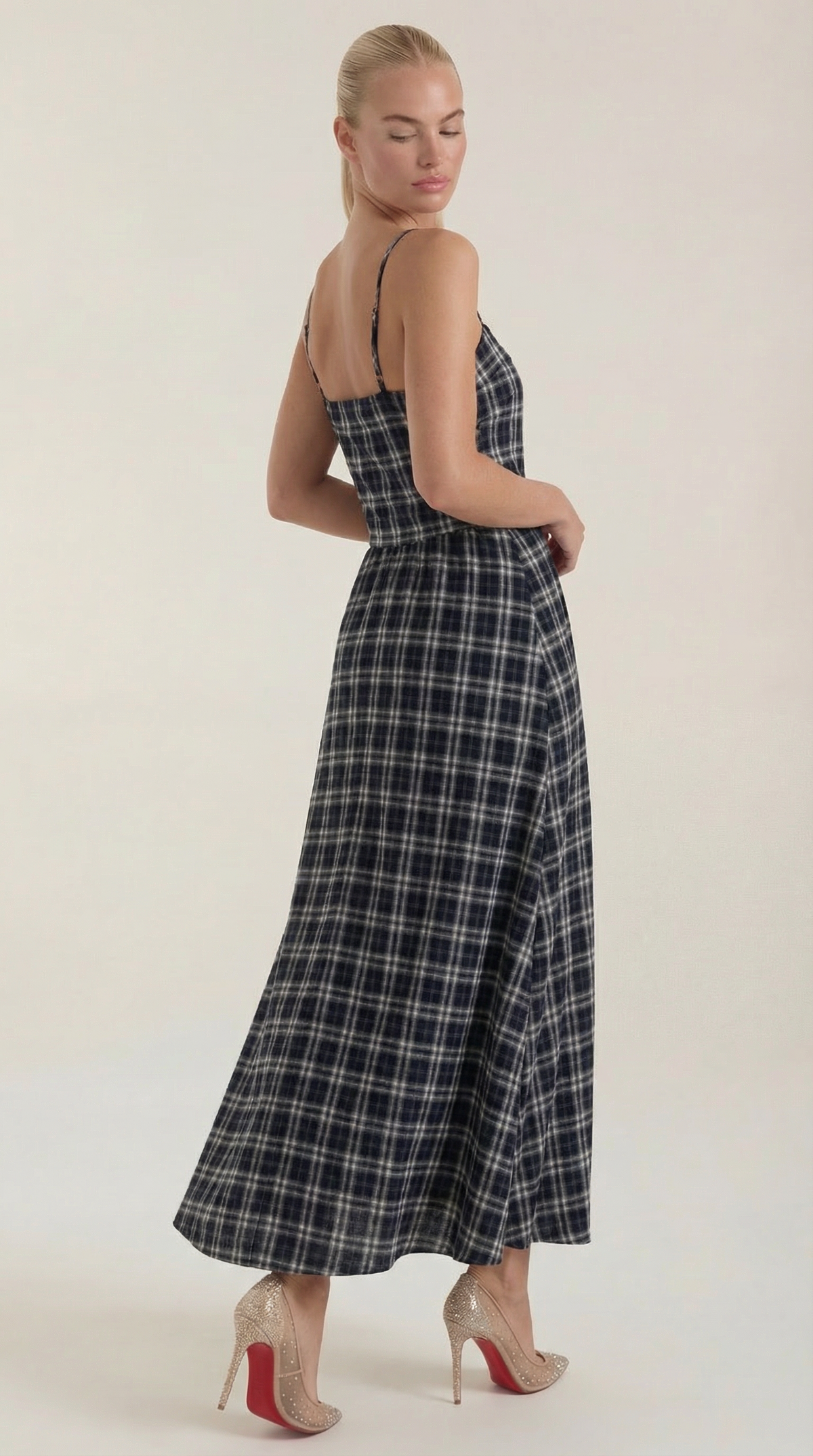 Ronda | Vestido Midi de Verano a Cuadros con Escote Redondo