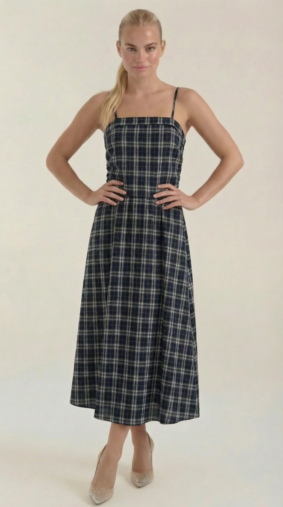 Ronda | Vestido Midi de Verano a Cuadros con Escote Redondo