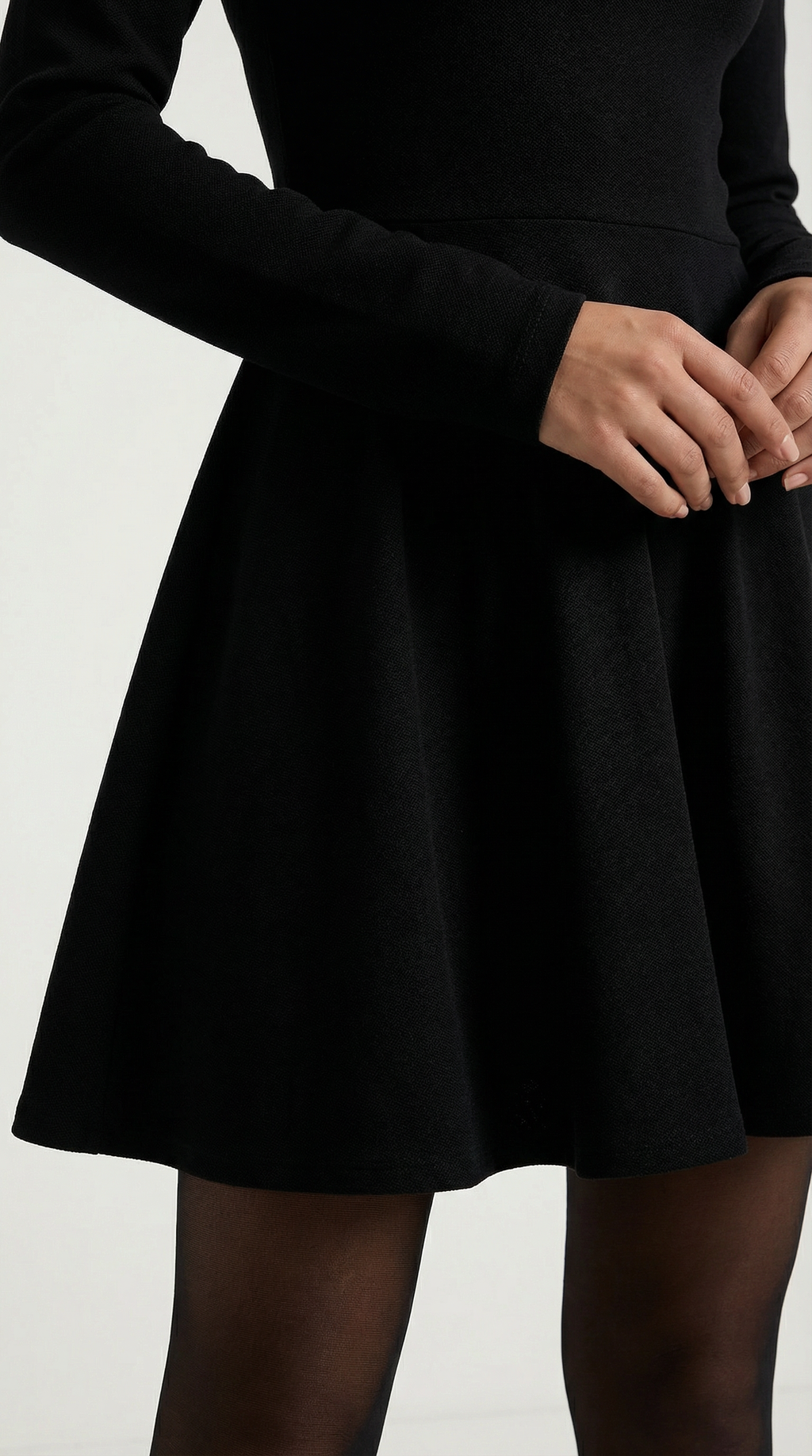 Tiffany | Vestido Mini de Manga Larga con Pliegues