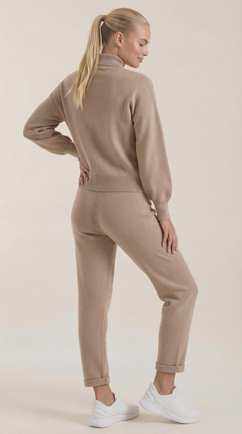 Mavis | Conjunto Lounge de Punto con Cuello Alto