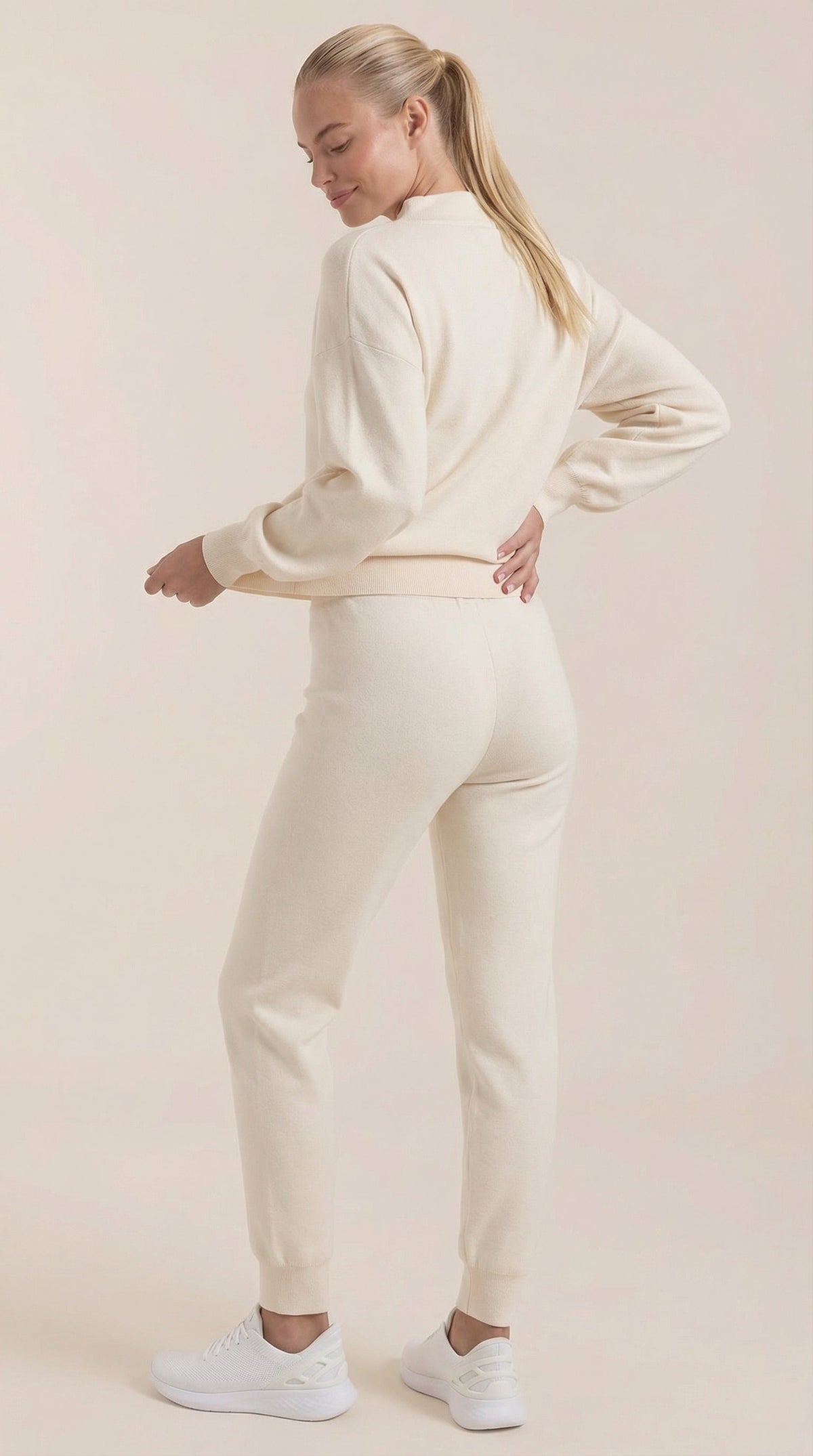 Mavis | Conjunto Lounge de Punto con Cuello Alto
