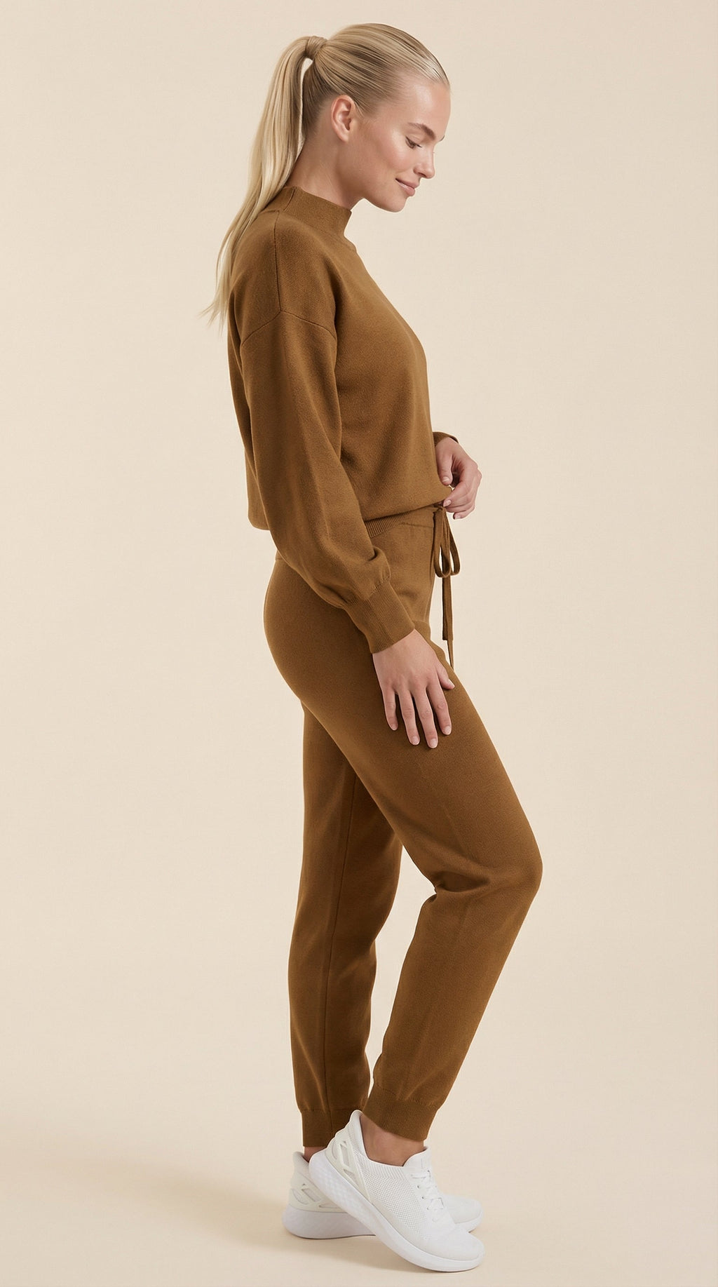 Mavis | Conjunto Lounge de Punto con Cuello Alto