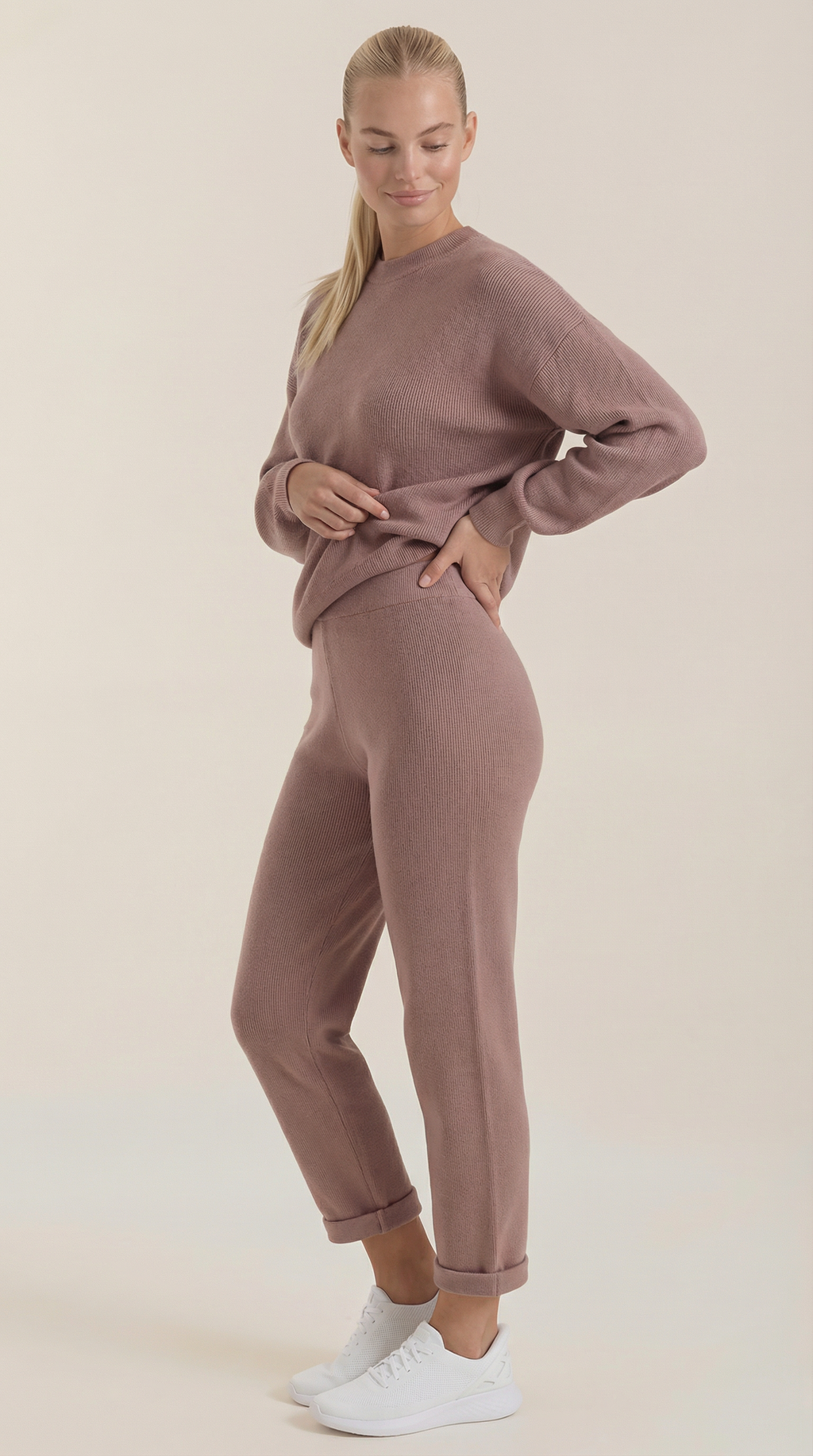 Mavis | Conjunto Lounge de Punto con Cuello Alto