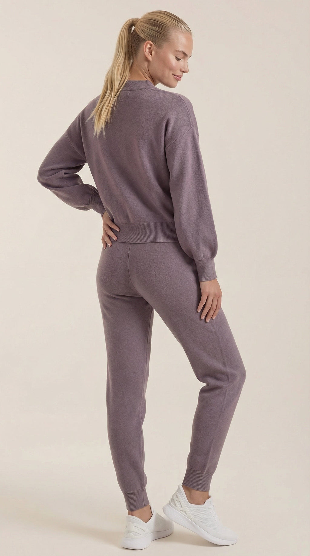 Mavis | Conjunto Lounge de Punto con Cuello Alto