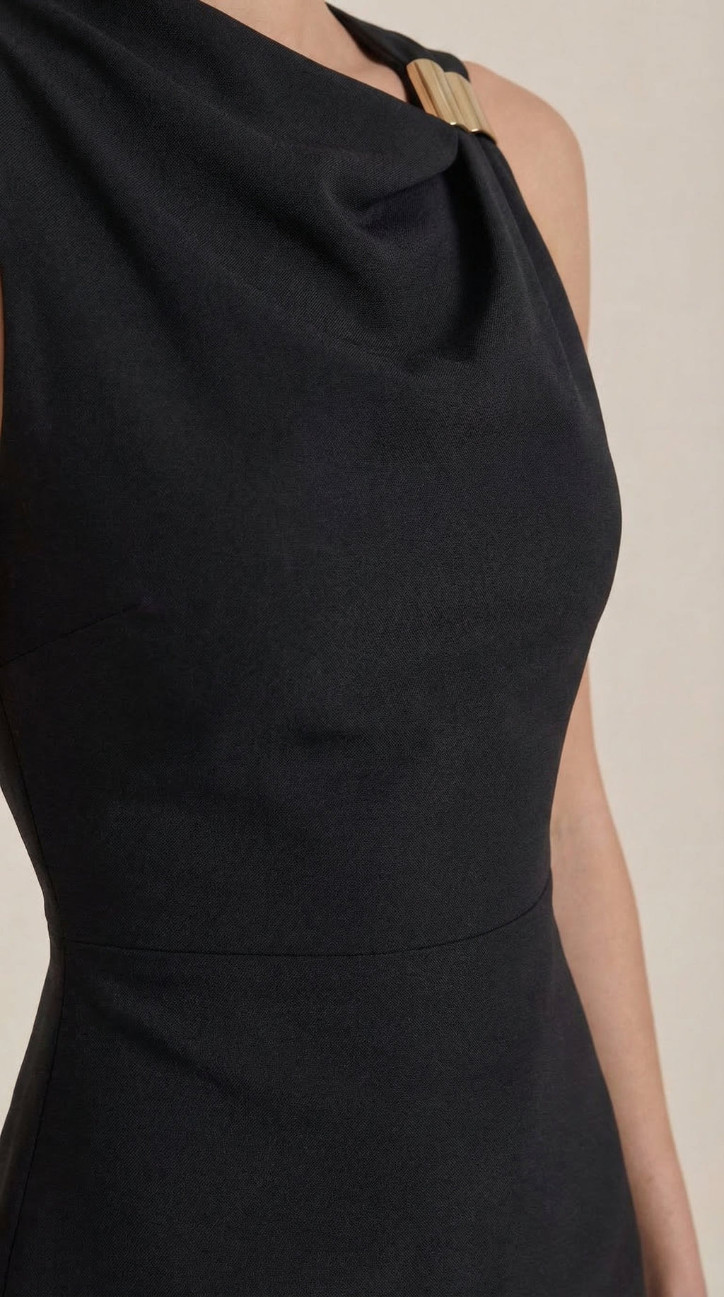 Vestido Corto con Cuello Drapeado Rosalie